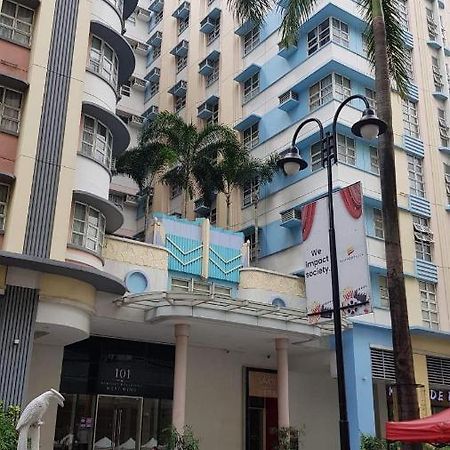 101 Newport Blvd C2 4F By Rechelle Nunag Pasay Buitenkant foto