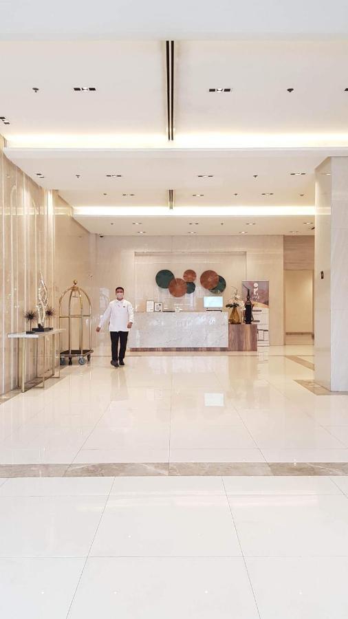 101 Newport Blvd C2 4F By Rechelle Nunag Pasay Buitenkant foto
